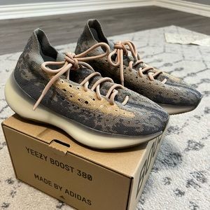 Yeezy 380 - 6 1/2 Men size (fits 7 1/2 Women)